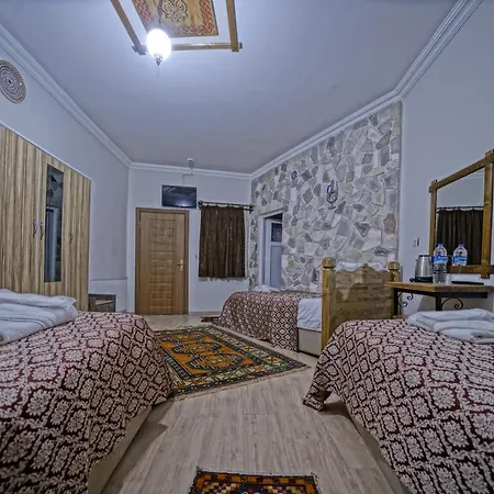 Otel Art Stone 2*
