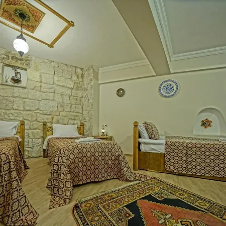 Otel Art Stone 2*