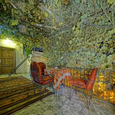 Art Stone Otel 2*
